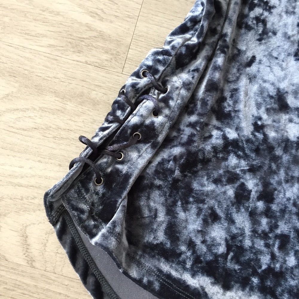 Off The Shoulder Crushed Velvet Top Size M - Picture 5 of 8